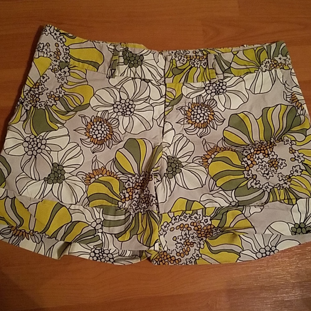 Mossimo Flowered shorts